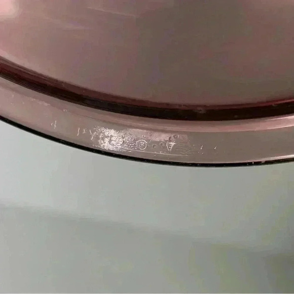 Vision Pyrex cranberry V-33-C  vented replacement lid - Picture 5 of 6